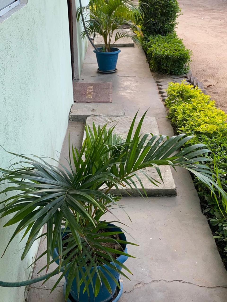 Aeropark Residencial Vandrarhem Maputo Exteriör bild