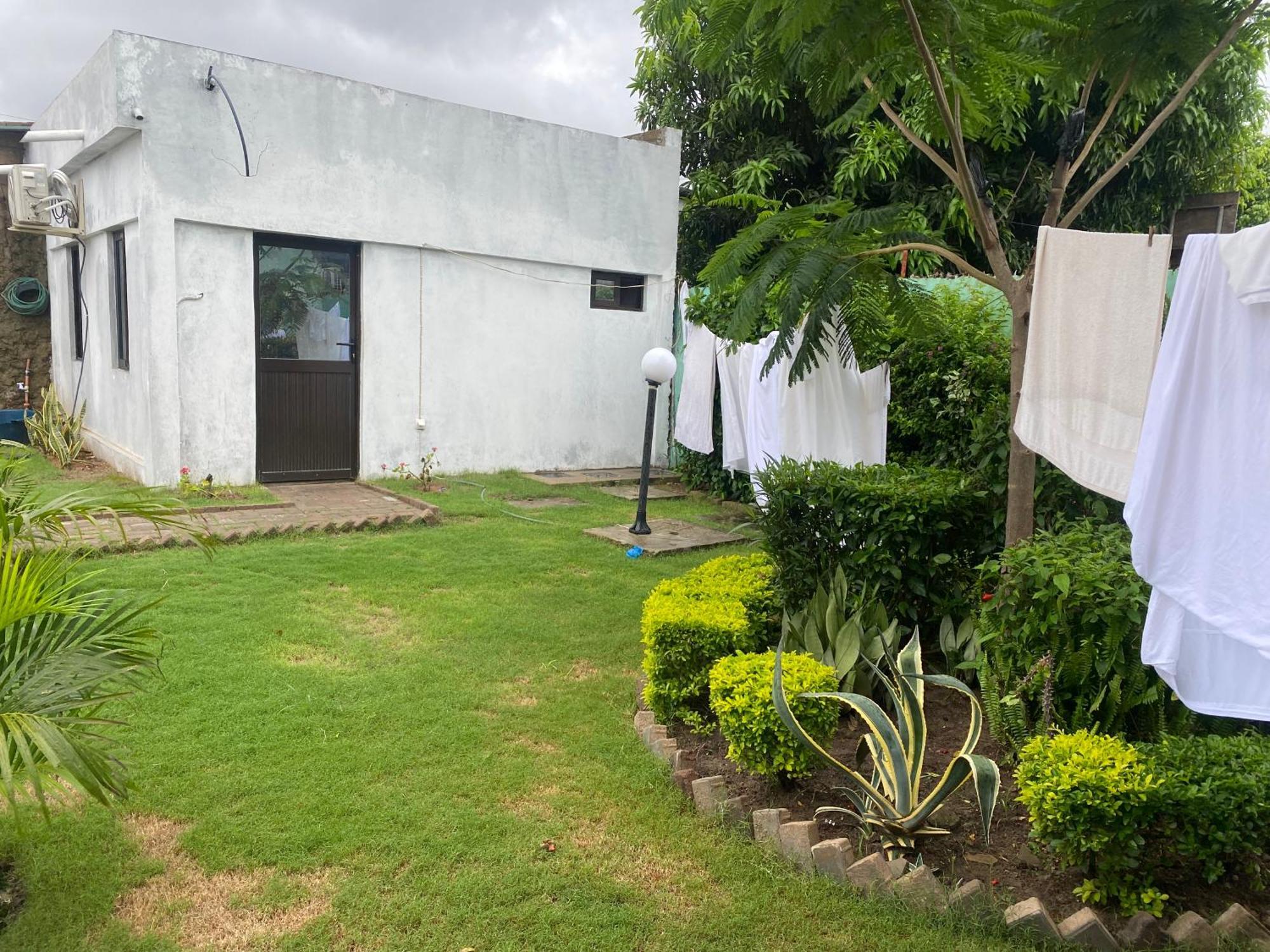 Aeropark Residencial Vandrarhem Maputo Exteriör bild