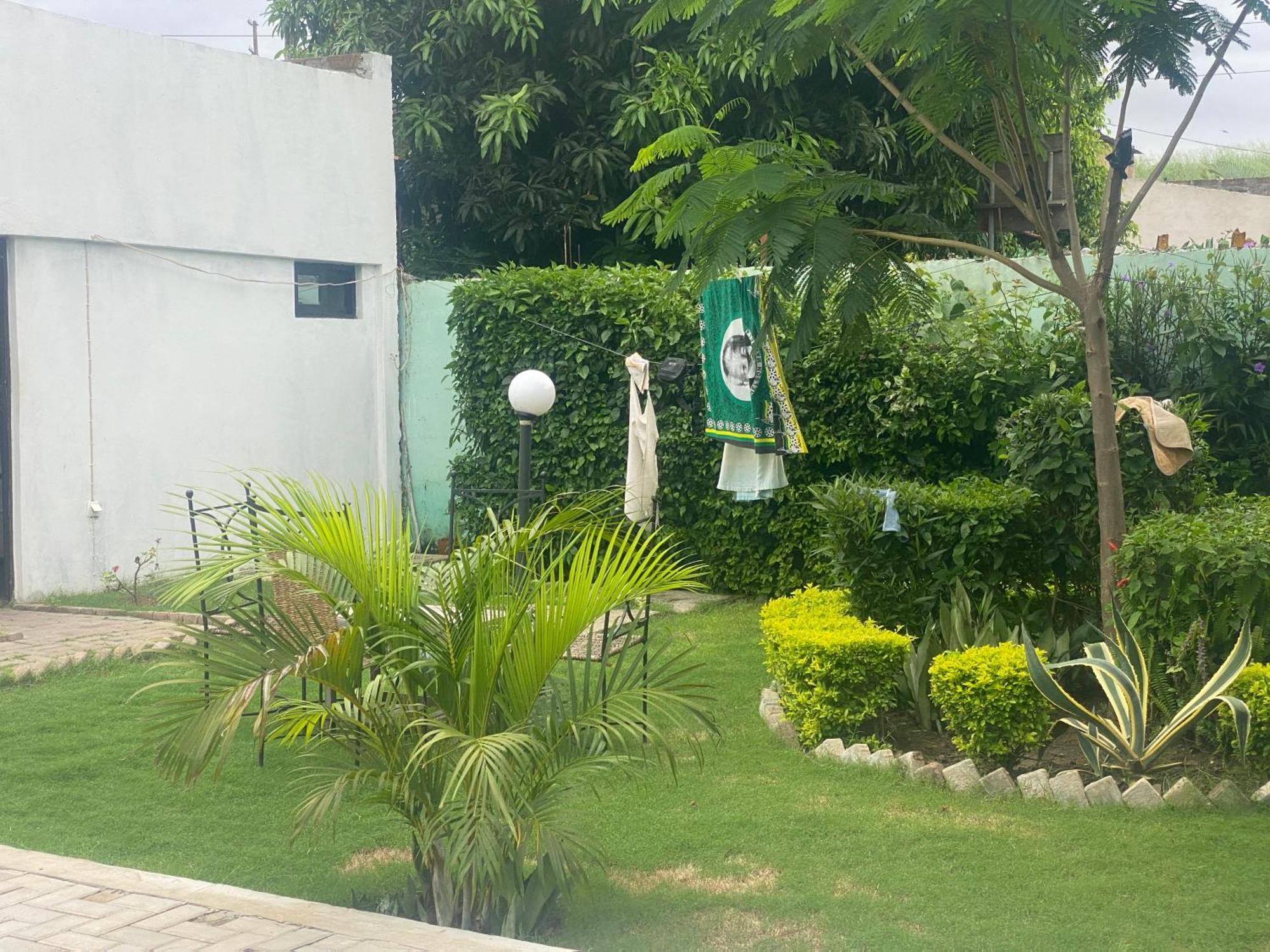 Aeropark Residencial Vandrarhem Maputo Exteriör bild