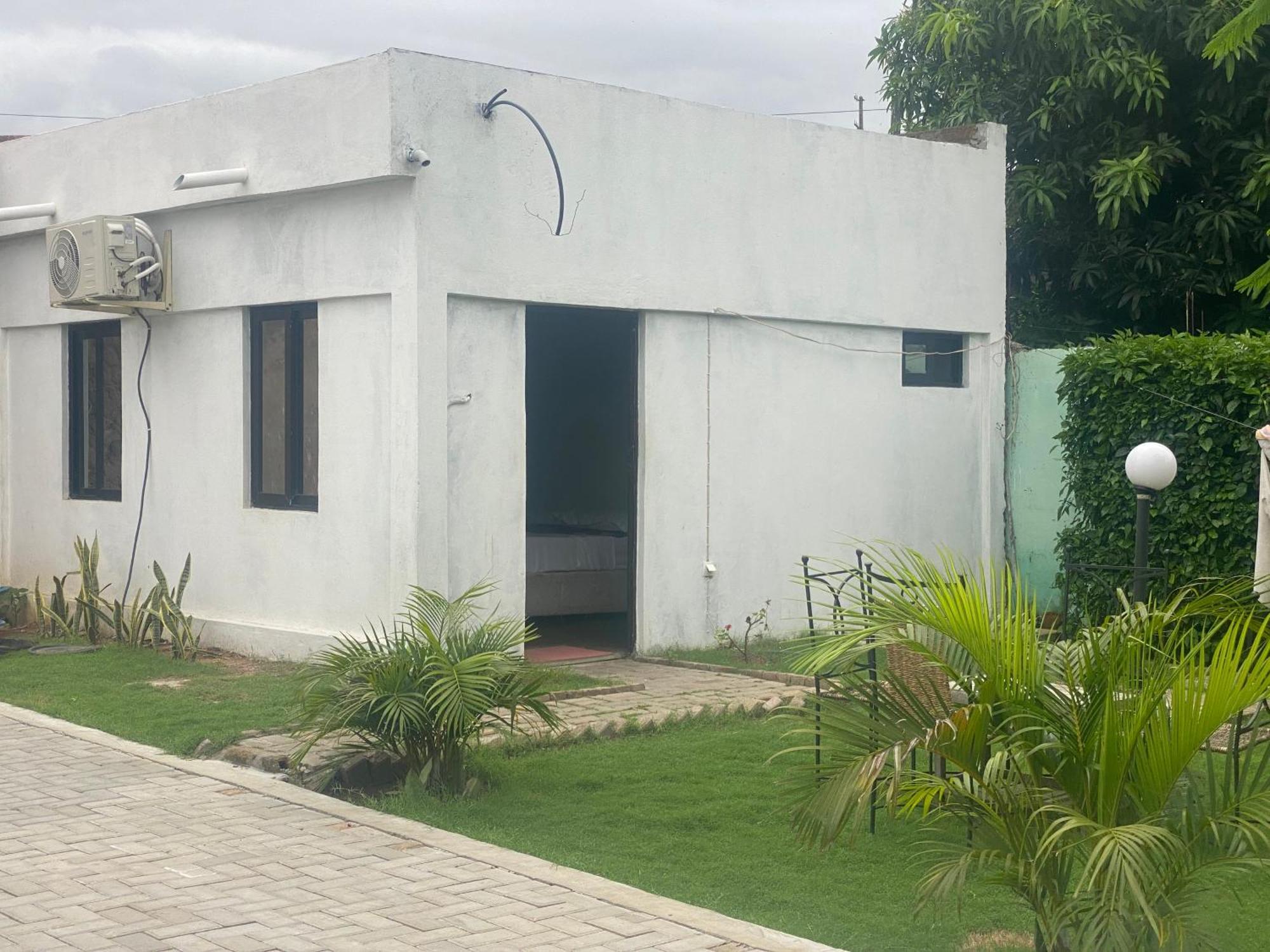 Aeropark Residencial Vandrarhem Maputo Exteriör bild