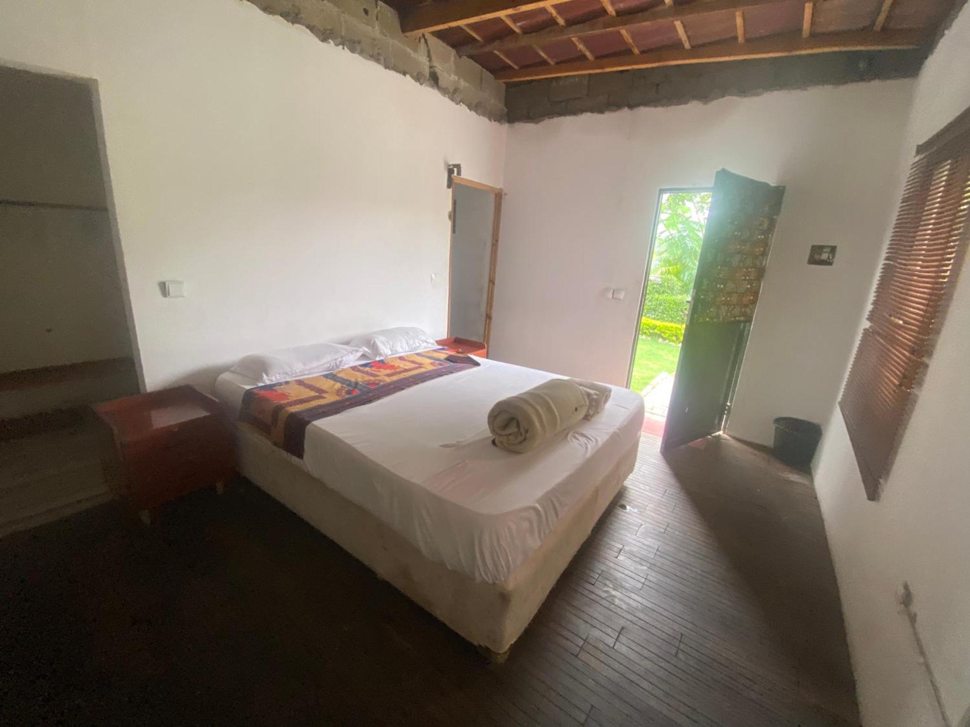 Aeropark Residencial Vandrarhem Maputo Exteriör bild